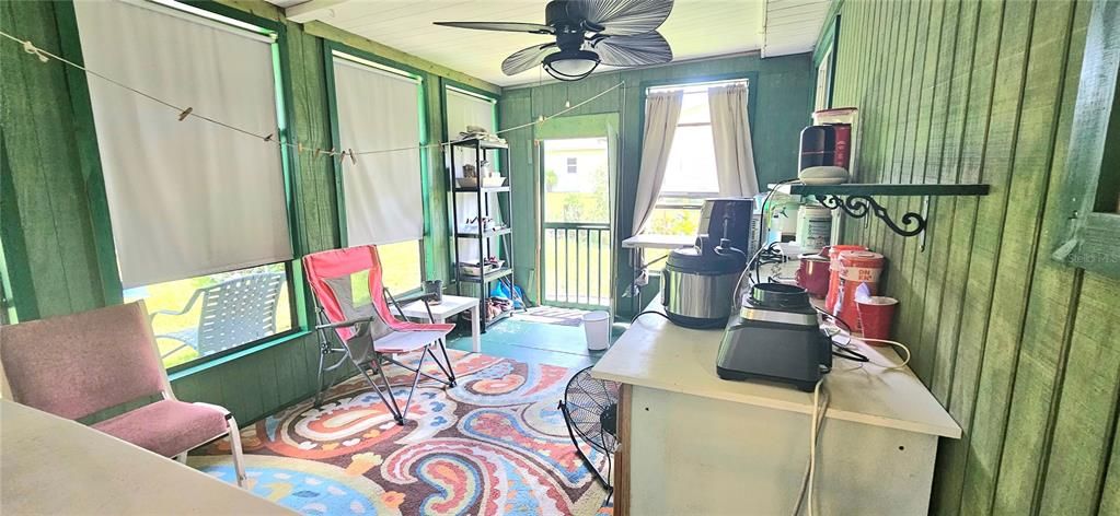 For Sale: $169,000 (2 beds, 2 baths, 1024 Square Feet)