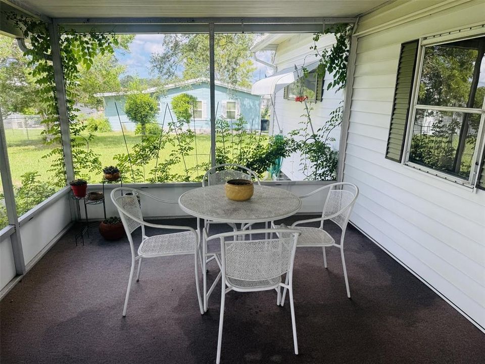 For Sale: $107,900 (2 beds, 1 baths, 768 Square Feet)