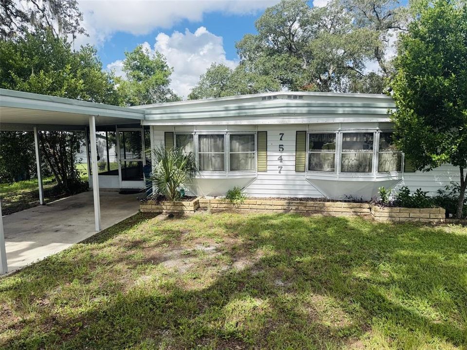 For Sale: $107,900 (2 beds, 1 baths, 768 Square Feet)