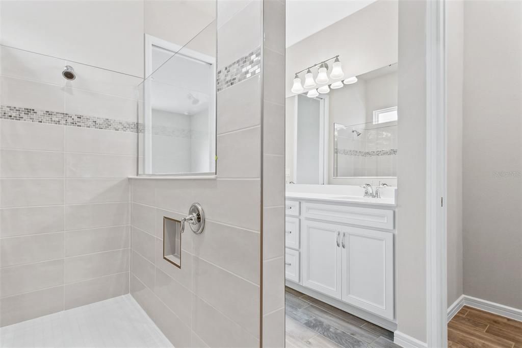 For Rent: $4,600 (4 beds, 3 baths, 2860 Square Feet)