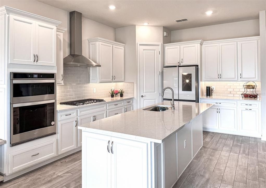 For Rent: $4,600 (4 beds, 3 baths, 2860 Square Feet)