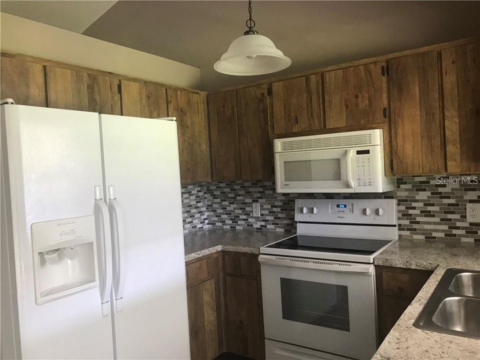 En Renta: $1,700 (3 camas, 2 baños, 1037 Pies cuadrados)