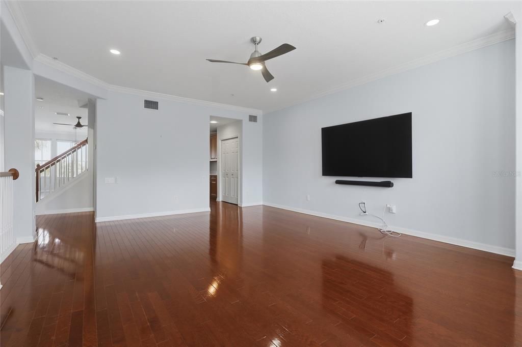 For Sale: $715,000 (4 beds, 3 baths, 2540 Square Feet)