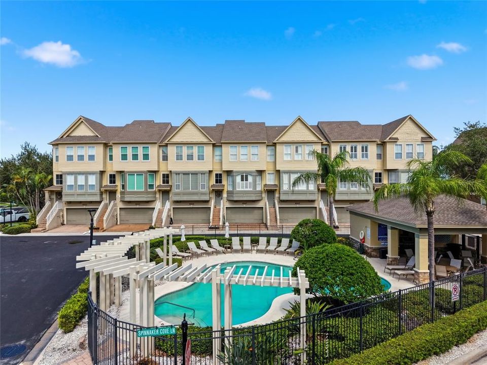 For Sale: $715,000 (4 beds, 3 baths, 2540 Square Feet)