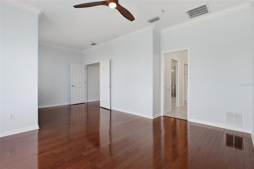 For Sale: $715,000 (4 beds, 3 baths, 2540 Square Feet)