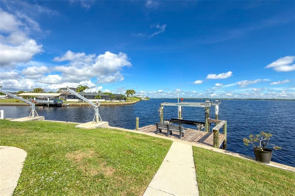 For Sale: $1,299,999 (4 beds, 2 baths, 2174 Square Feet)