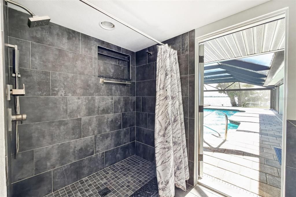 For Sale: $1,299,999 (4 beds, 2 baths, 2174 Square Feet)