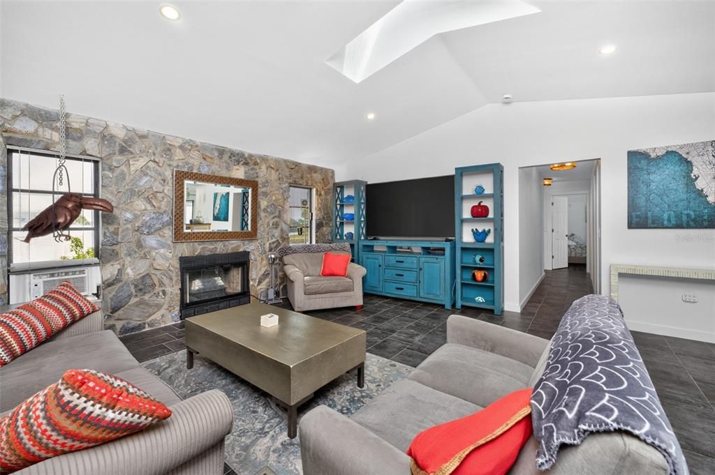 For Sale: $1,299,999 (4 beds, 2 baths, 2174 Square Feet)