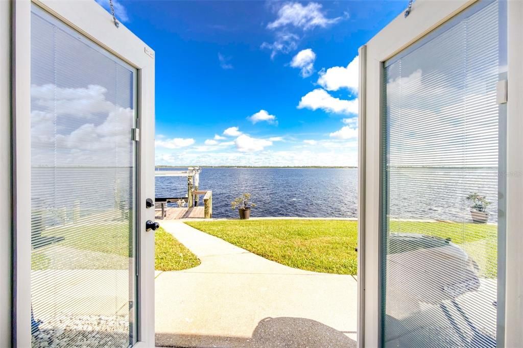 For Sale: $1,299,999 (4 beds, 2 baths, 2174 Square Feet)