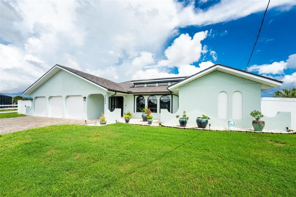 For Sale: $1,299,999 (4 beds, 2 baths, 2174 Square Feet)