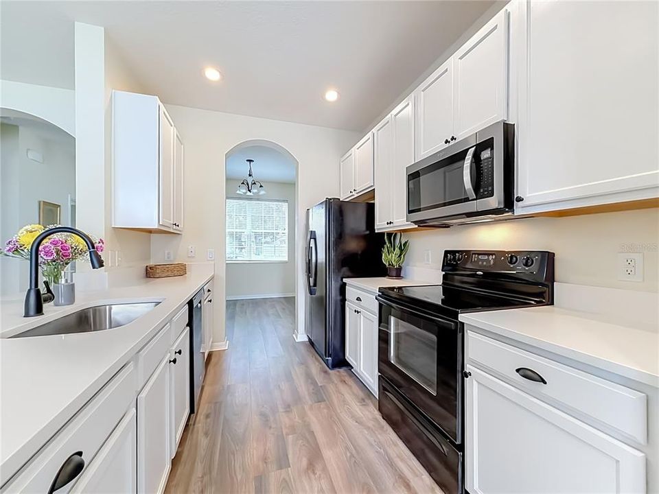 For Sale: $339,000 (3 beds, 2 baths, 1428 Square Feet)