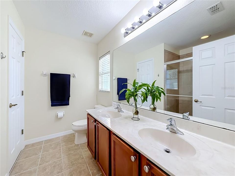 For Sale: $339,000 (3 beds, 2 baths, 1428 Square Feet)