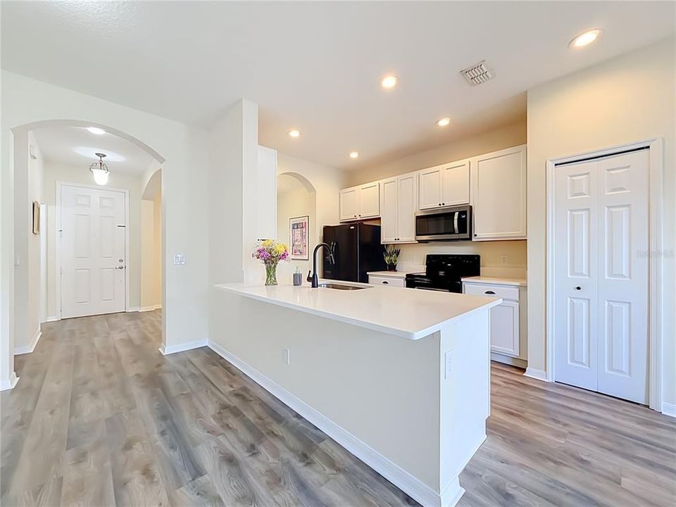 For Sale: $339,000 (3 beds, 2 baths, 1428 Square Feet)