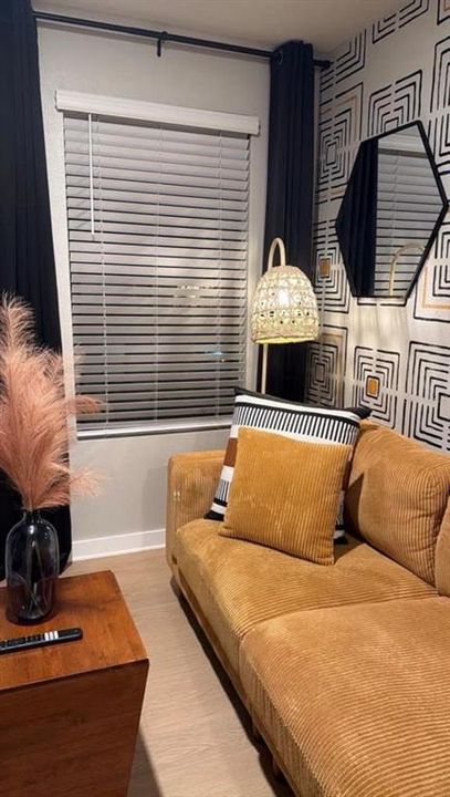 En Venta: $375,000 (3 camas, 3 baños, 1372 Pies cuadrados)
