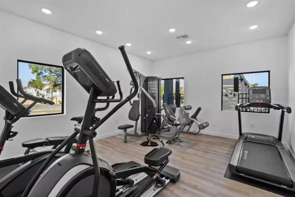 En Venta: $375,000 (3 camas, 3 baños, 1372 Pies cuadrados)