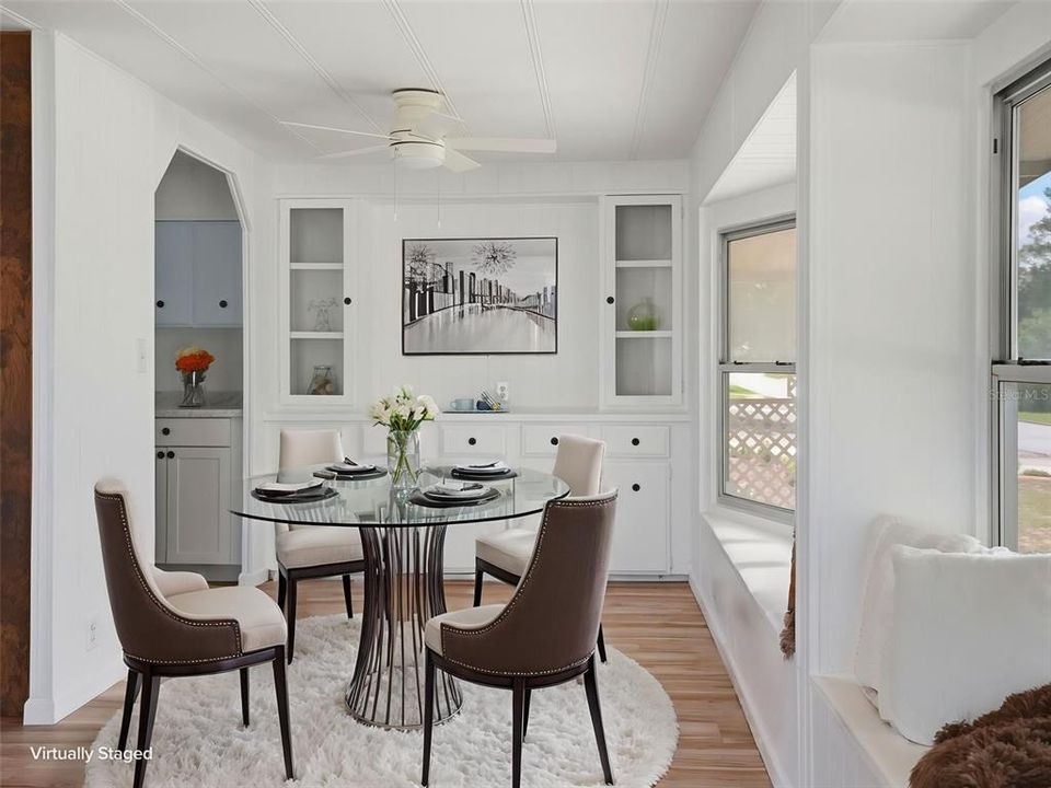 For Sale: $159,000 (2 beds, 2 baths, 1104 Square Feet)