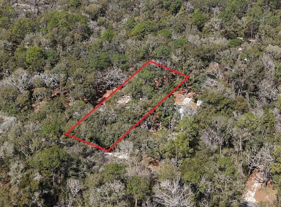 На продажу: $40,000 (0.70 acres)