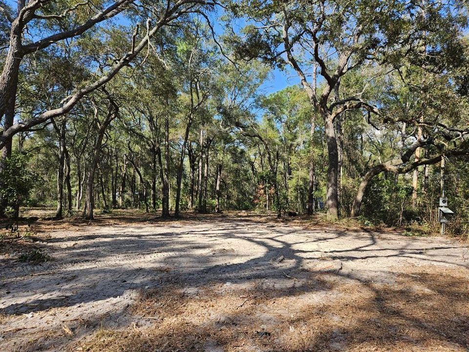 На продажу: $40,000 (0.70 acres)