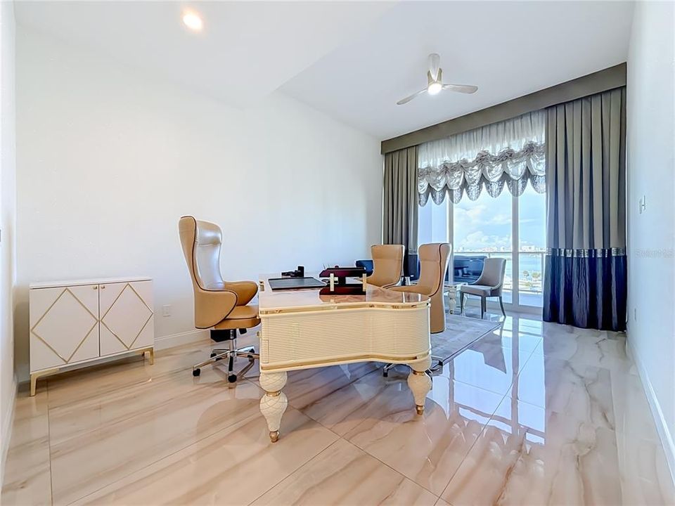 В аренду: $12,000 (5 спален, 3 ванн, 3606 Квадратных фут)
