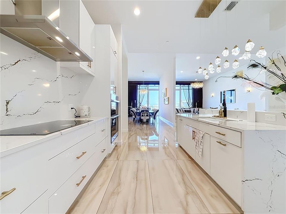 В аренду: $12,000 (5 спален, 3 ванн, 3606 Квадратных фут)