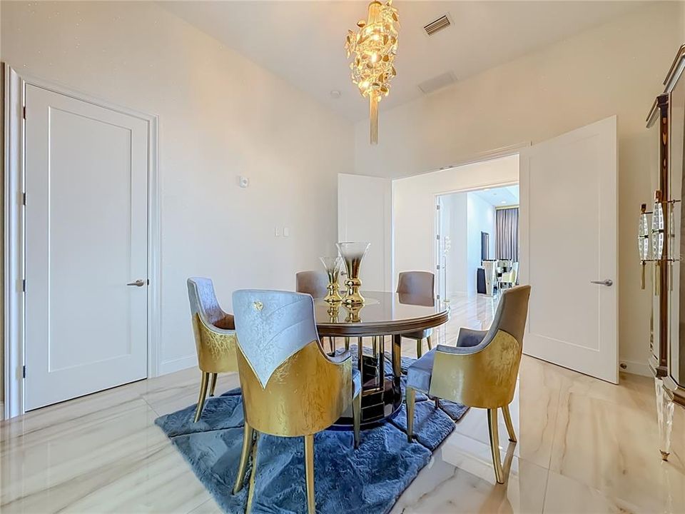 В аренду: $12,000 (5 спален, 3 ванн, 3606 Квадратных фут)
