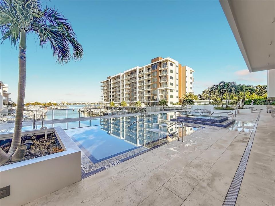 В аренду: $12,000 (5 спален, 3 ванн, 3606 Квадратных фут)