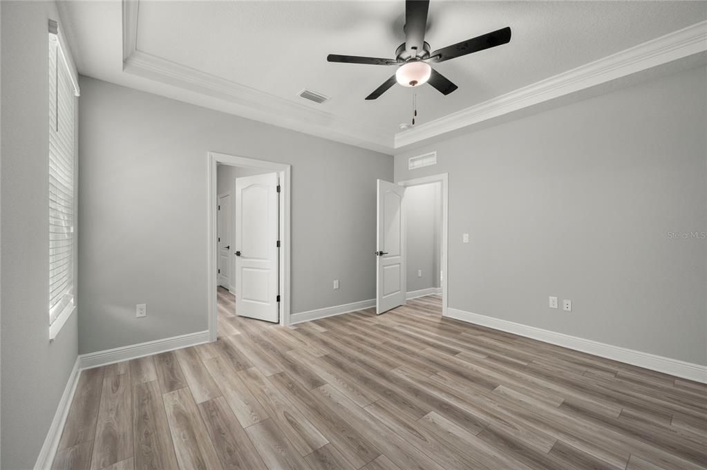 For Sale: $515,900 (5 beds, 3 baths, 2266 Square Feet)