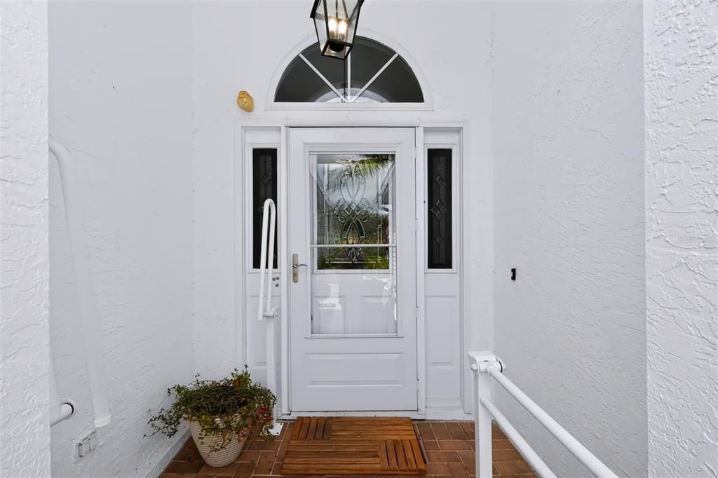 For Sale: $419,500 (2 beds, 2 baths, 1697 Square Feet)