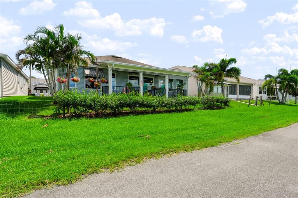 For Sale: $419,500 (2 beds, 2 baths, 1697 Square Feet)