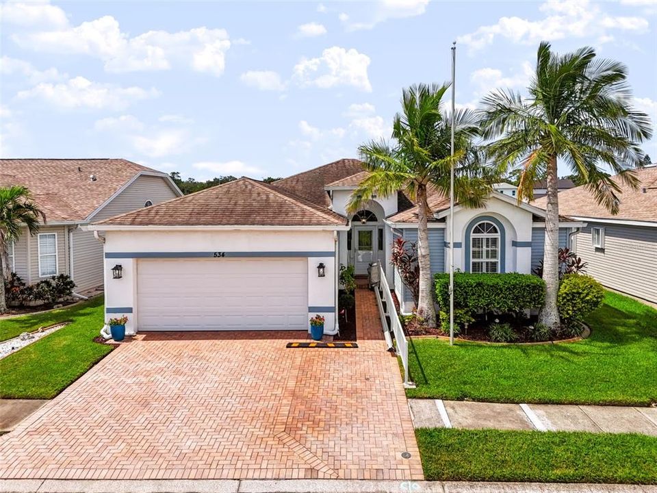 For Sale: $419,500 (2 beds, 2 baths, 1697 Square Feet)