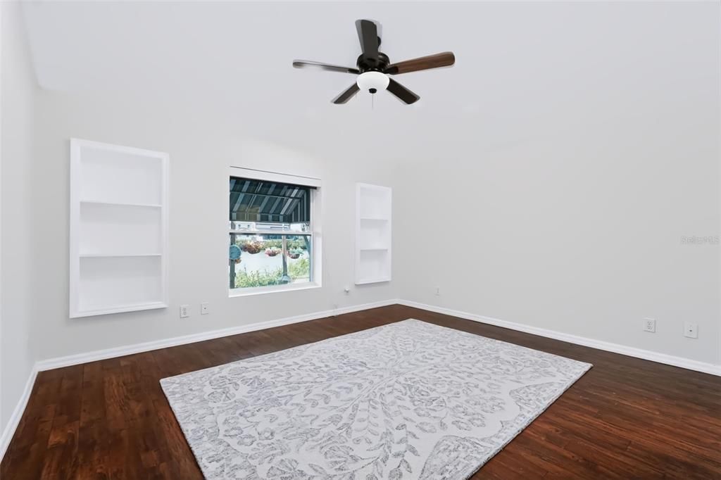 For Sale: $419,500 (2 beds, 2 baths, 1697 Square Feet)