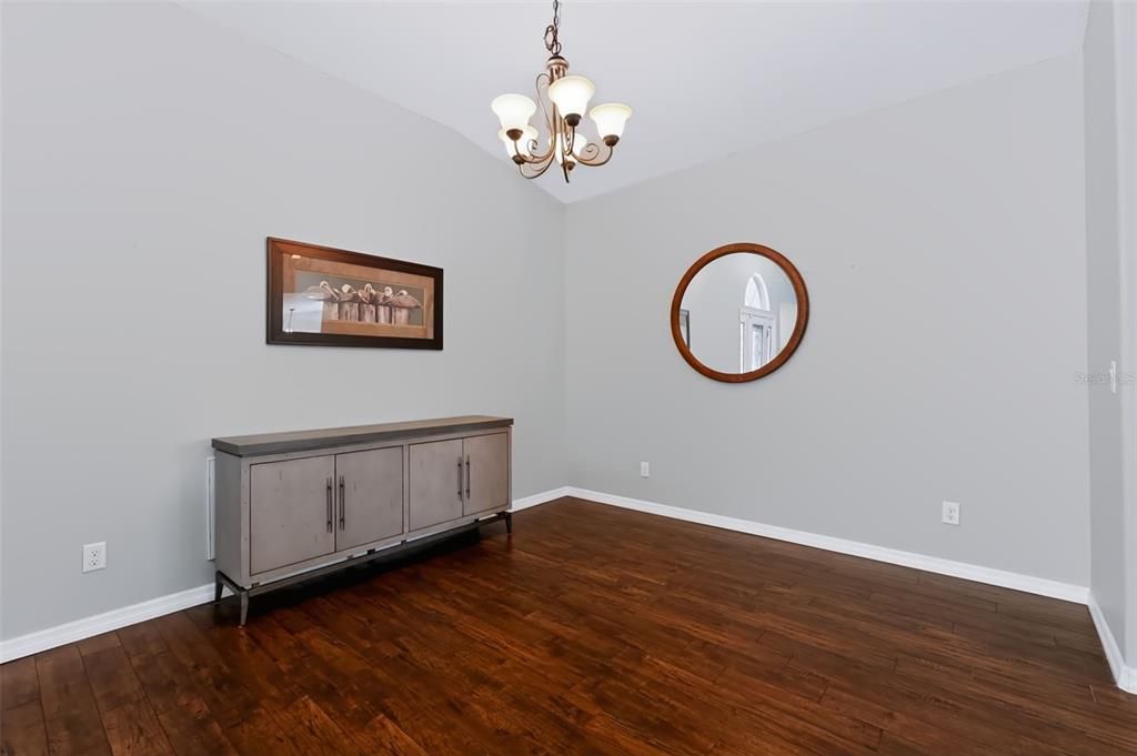 For Sale: $419,500 (2 beds, 2 baths, 1697 Square Feet)