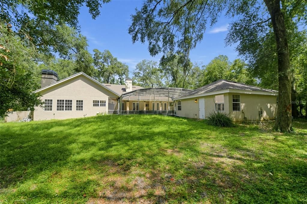 Activo con contrato: $859,900 (5 camas, 5 baños, 3669 Pies cuadrados)