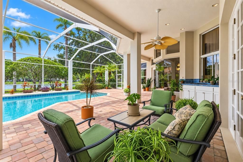 For Sale: $1,895,000 (4 beds, 4 baths, 4415 Square Feet)