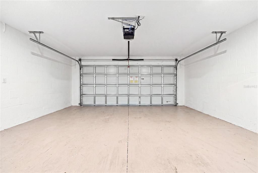 For Sale: $279,900 (3 beds, 2 baths, 1405 Square Feet)
