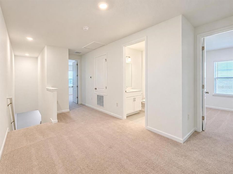 For Rent: $3,100 (3 beds, 2 baths, 1764 Square Feet)