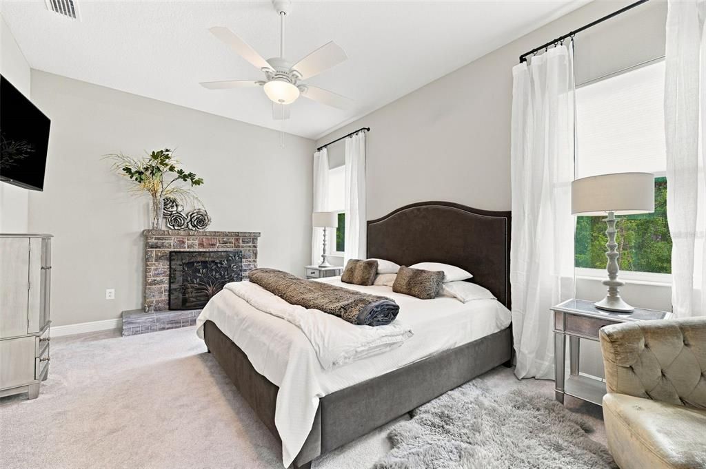 For Sale: $380,000 (3 beds, 2 baths, 1762 Square Feet)