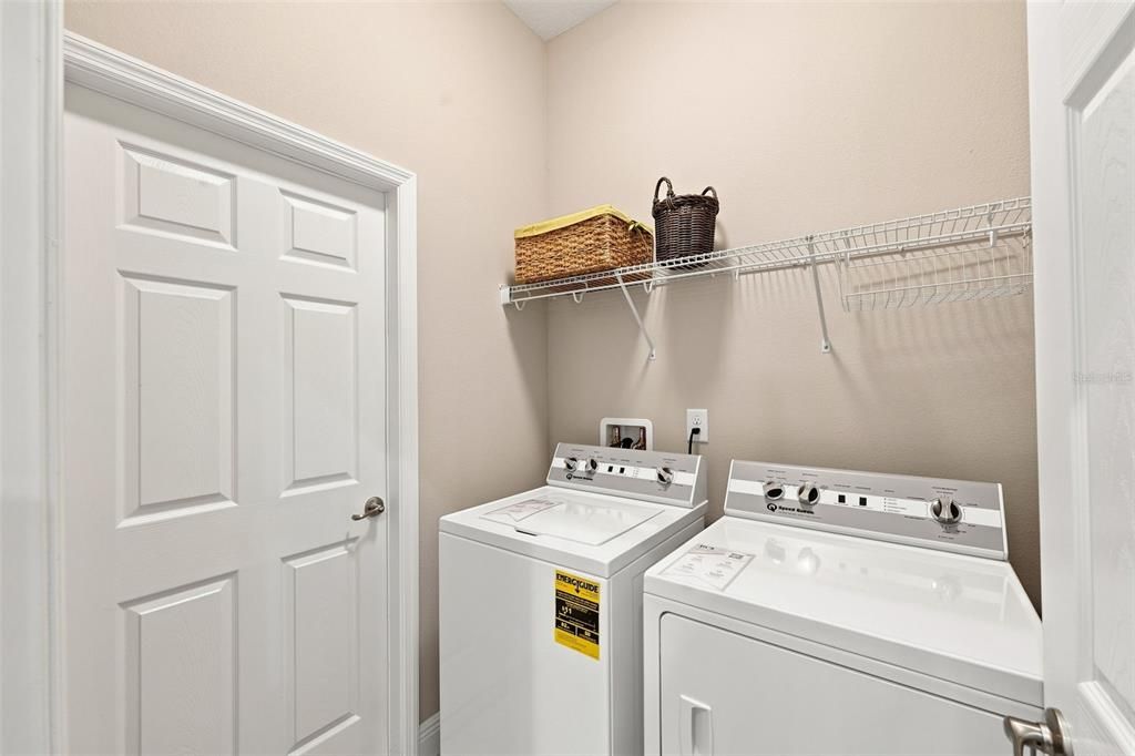 For Sale: $380,000 (3 beds, 2 baths, 1762 Square Feet)