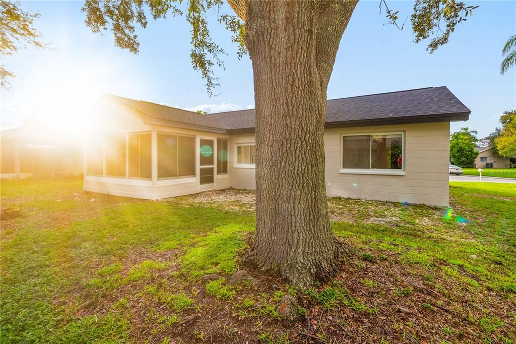 For Sale: $228,900 (2 beds, 2 baths, 848 Square Feet)
