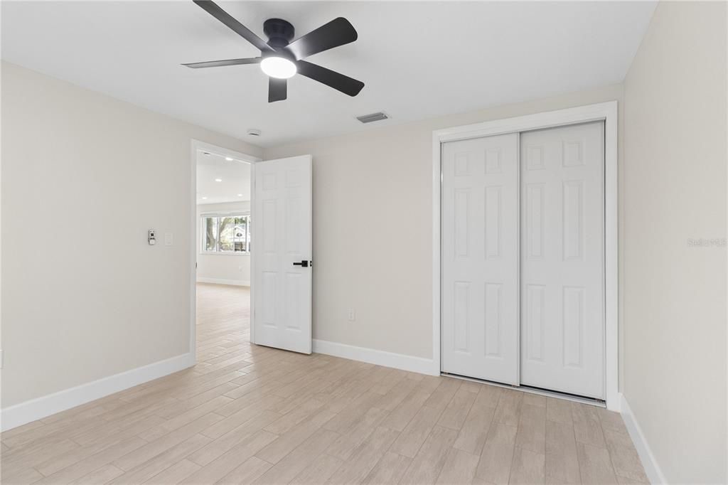 For Sale: $228,900 (2 beds, 2 baths, 848 Square Feet)