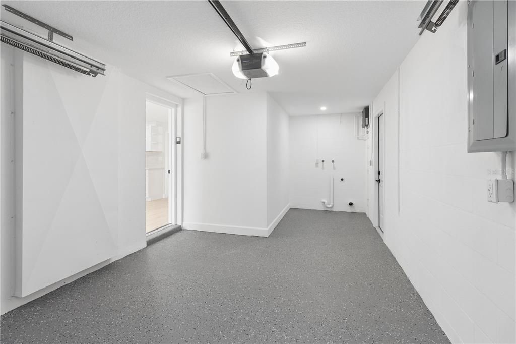For Sale: $228,900 (2 beds, 2 baths, 848 Square Feet)