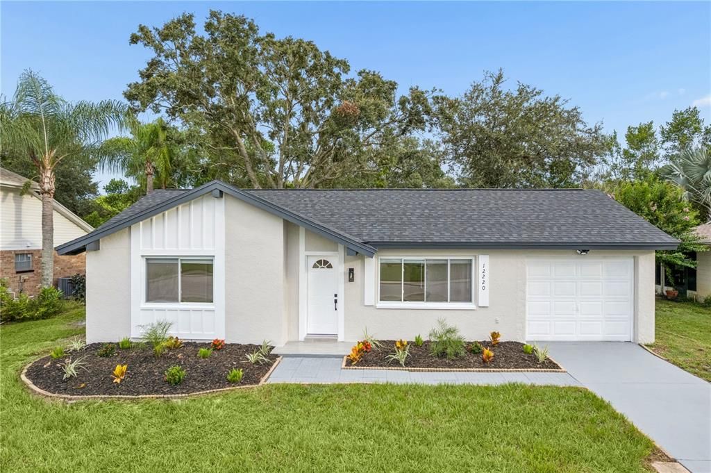 For Sale: $228,900 (2 beds, 2 baths, 848 Square Feet)