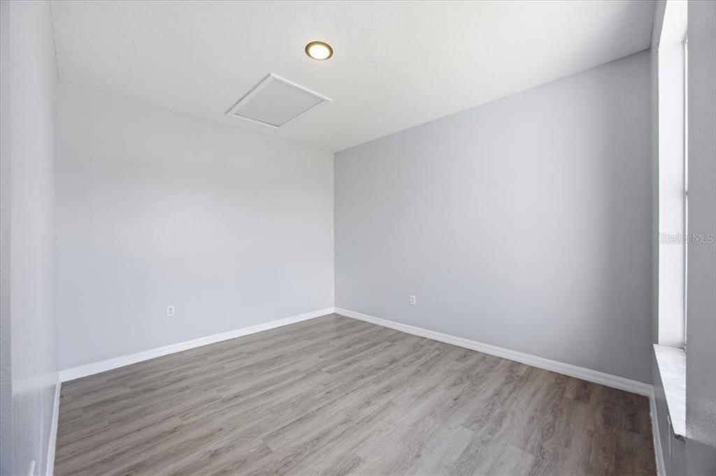 For Rent: $1,650 (3 beds, 2 baths, 1748 Square Feet)