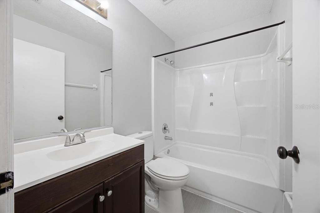 For Rent: $1,650 (3 beds, 2 baths, 1748 Square Feet)