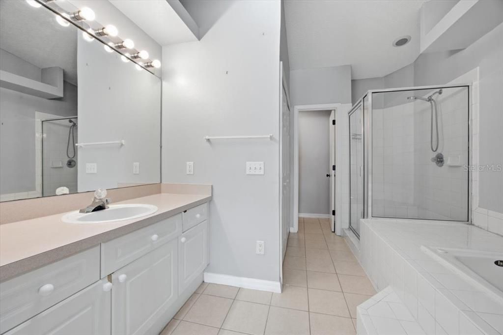 For Rent: $1,650 (3 beds, 2 baths, 1748 Square Feet)