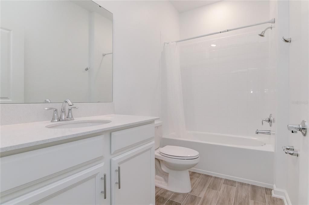 For Rent: $2,400 (6 beds, 3 baths, 2634 Square Feet)