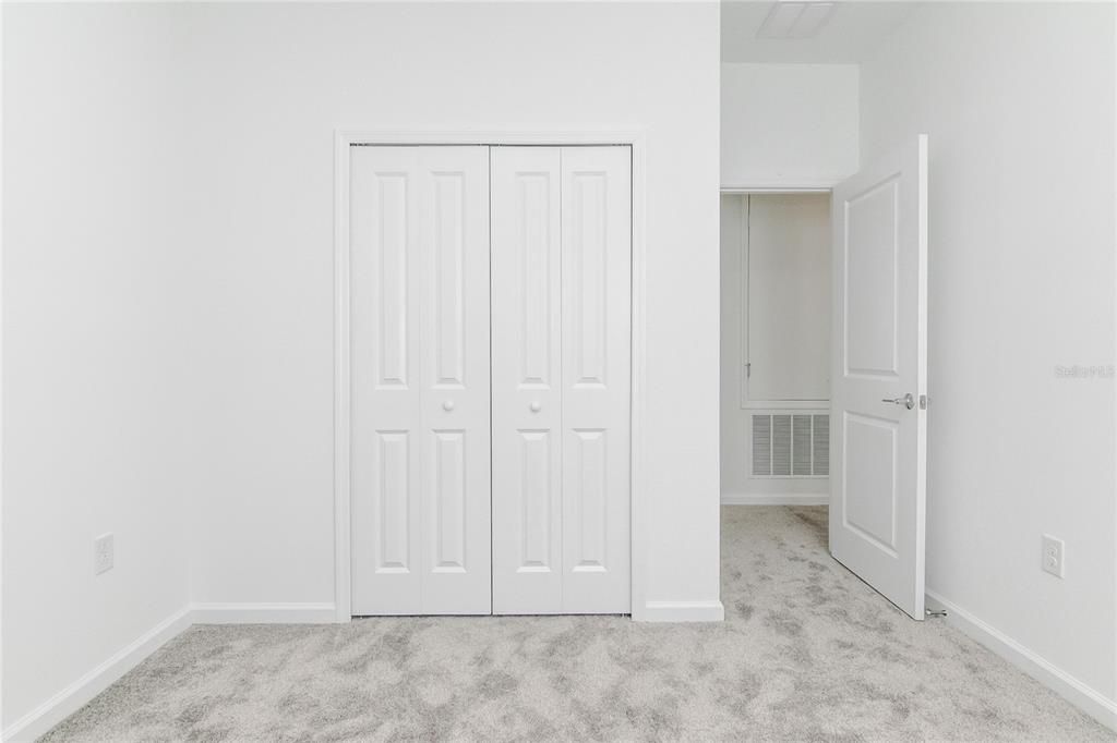 For Rent: $2,400 (6 beds, 3 baths, 2634 Square Feet)