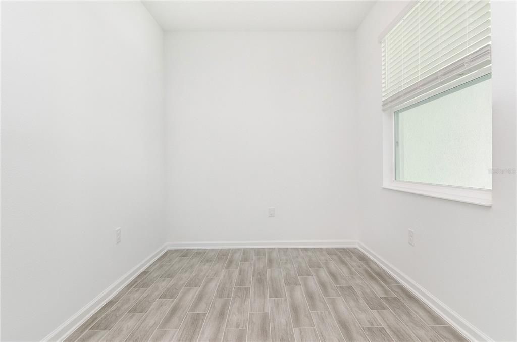 For Rent: $2,400 (6 beds, 3 baths, 2634 Square Feet)