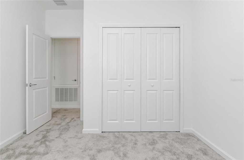 For Rent: $2,400 (6 beds, 3 baths, 2634 Square Feet)