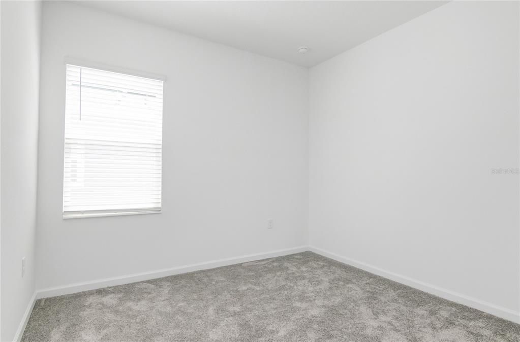 For Rent: $2,400 (6 beds, 3 baths, 2634 Square Feet)